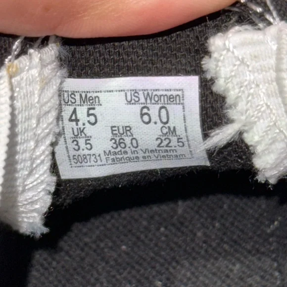 Black & White Vans - 4.5 Men / 6 Women - Picture 7 of 7